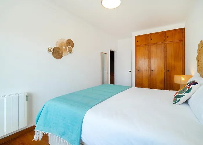 Spacious 3-bedroom In By Soulplaces * エリセイラ