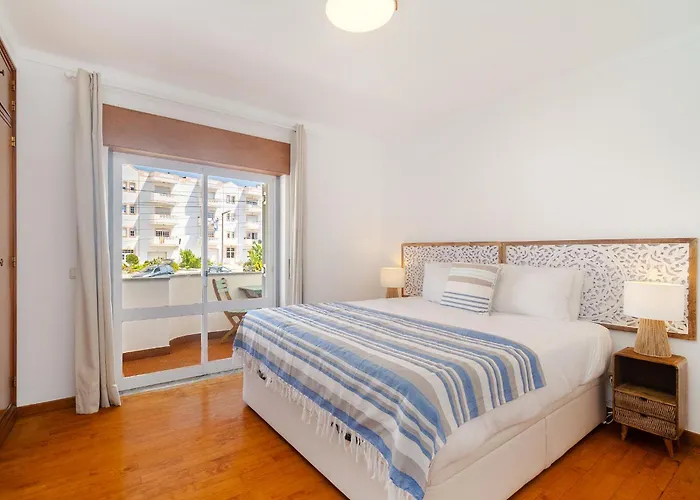 別荘 Spacious 3-bedroom In By Soulplaces エリセイラ